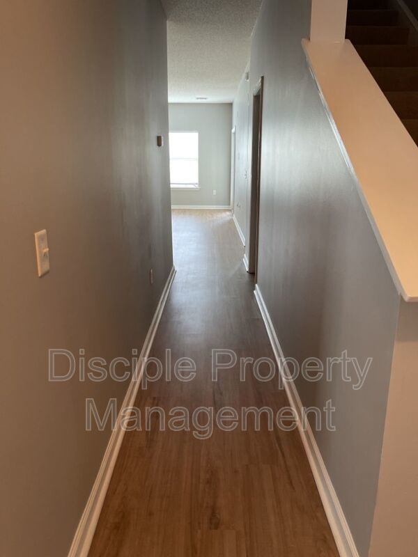 *JUST REDUCED W/ MOVE-IN SPECIAL!* $500 off the first month's rent with a signed lease by 01/09/2026 for 23 Stonelake Circle property image