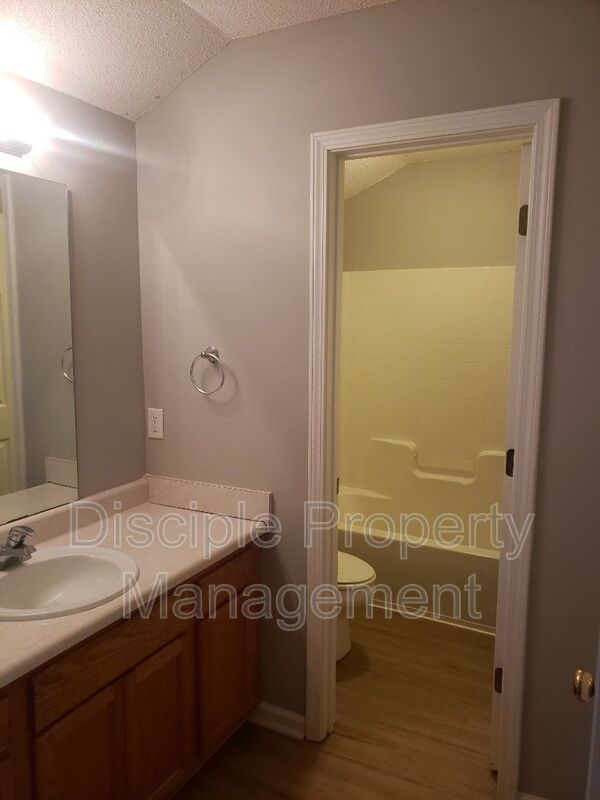 *JUST REDUCED W/ MOVE-IN SPECIAL!* $500 off the first month's rent with a signed lease by 01/09/2026 for 23 Stonelake Circle property image