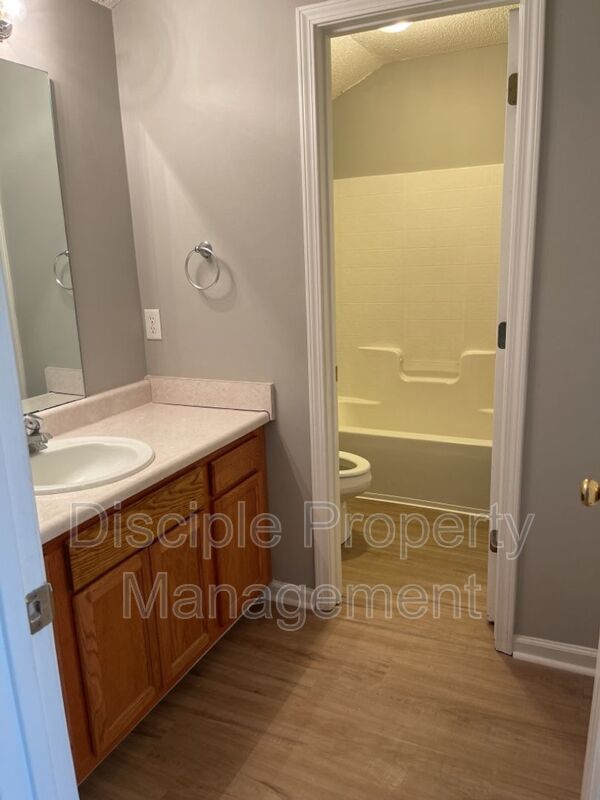 *JUST REDUCED W/ MOVE-IN SPECIAL!* $500 off the first month's rent with a signed lease by 01/09/2026 for 23 Stonelake Circle property image