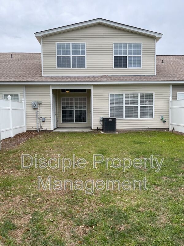 *JUST REDUCED W/ MOVE-IN SPECIAL!* $500 off the first month's rent with a signed lease by 01/09/2026 for 23 Stonelake Circle property image