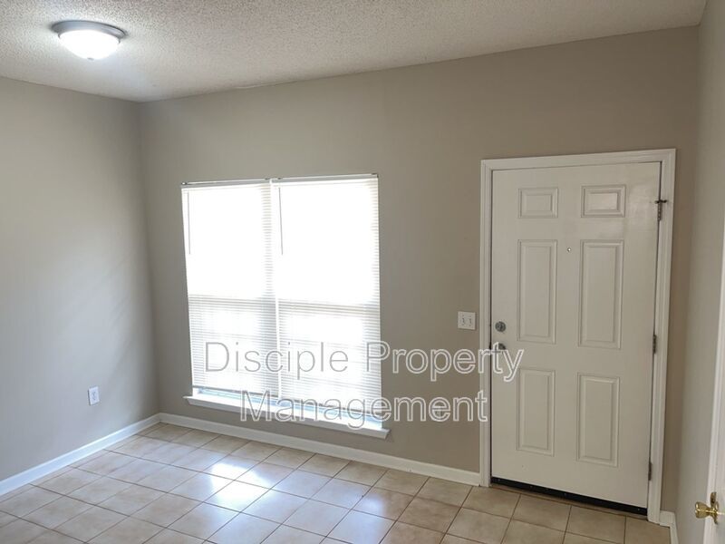 *MOVE-IN SPECIAL!* 1/2 off the first month's rent with a signed lease by 01/16/2026 for Savage Creek Apt 7D - Upstairs Unit property image