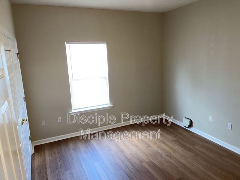 *MOVE-IN SPECIAL!* 1/2 off the first month's rent with a signed lease by 01/16/2026 for Savage Creek Apt 7D - Upstairs Unit property image