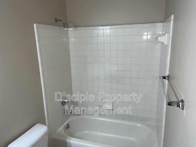 *MOVE-IN SPECIAL!* 1/2 off the first month's rent with a signed lease by 01/16/2026 for Savage Creek Apt 7D - Upstairs Unit property image