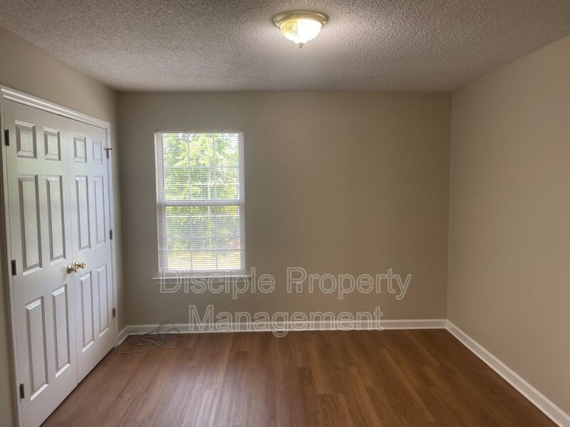 *MOVE-IN SPECIAL!* 1/2 off the first month's rent with a signed lease by 01/16/2026 for Savage Creek Apt 7D - Upstairs Unit property image