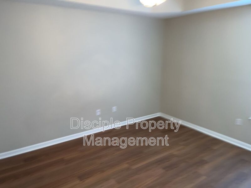 *MOVE-IN SPECIAL!* 1/2 off the first month's rent with a signed lease by 01/16/2026 for Savage Creek Apt 7D - Upstairs Unit property image