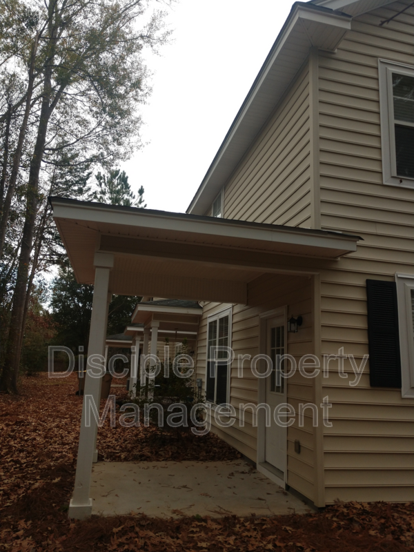 *JUST REDUCED W/ MOVE IN SPECIAL* 1/2 off the first month's rent with a signed lease by 01/16/2026 for 66 Landing Way #7 - END UNIT! property image