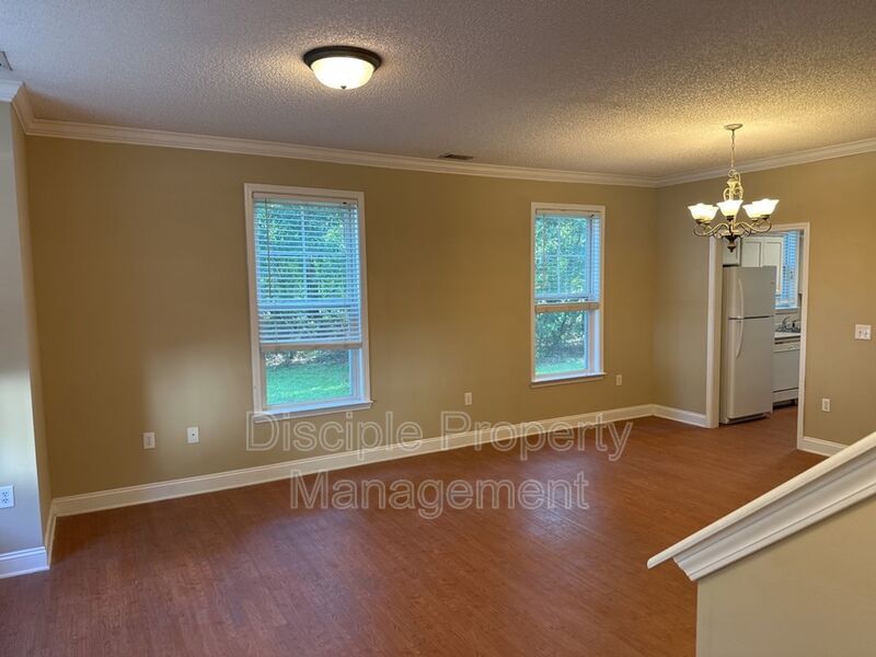 *JUST REDUCED W/ MOVE IN SPECIAL* 1/2 off the first month's rent with a signed lease by 01/16/2026 for 66 Landing Way #7 - END UNIT! property image