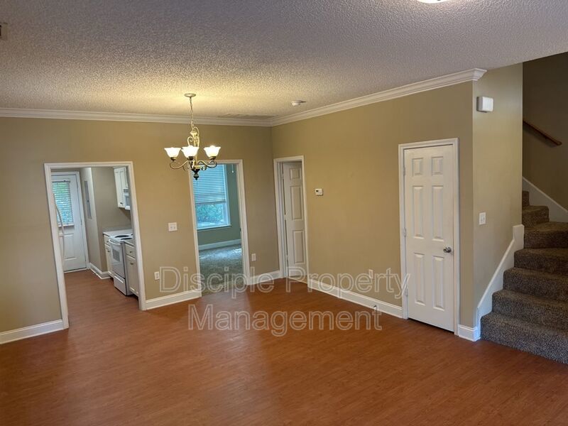 *JUST REDUCED W/ MOVE IN SPECIAL* 1/2 off the first month's rent with a signed lease by 01/16/2026 for 66 Landing Way #7 - END UNIT! property image