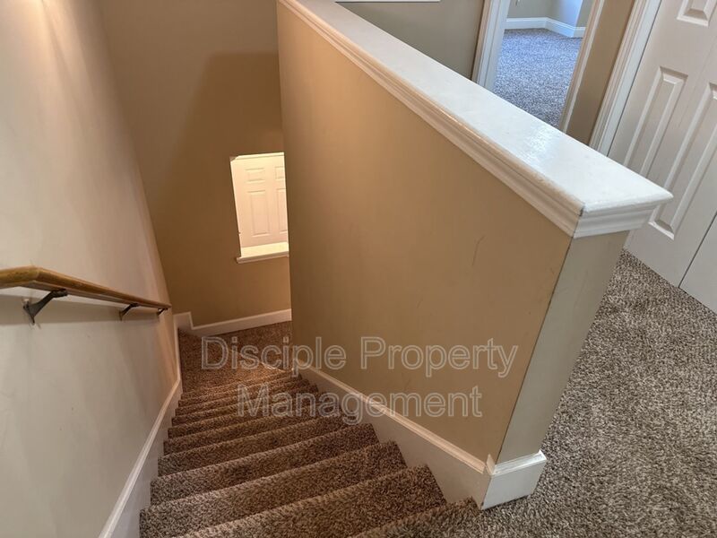 *JUST REDUCED W/ MOVE IN SPECIAL* 1/2 off the first month's rent with a signed lease by 01/16/2026 for 66 Landing Way #7 - END UNIT! property image