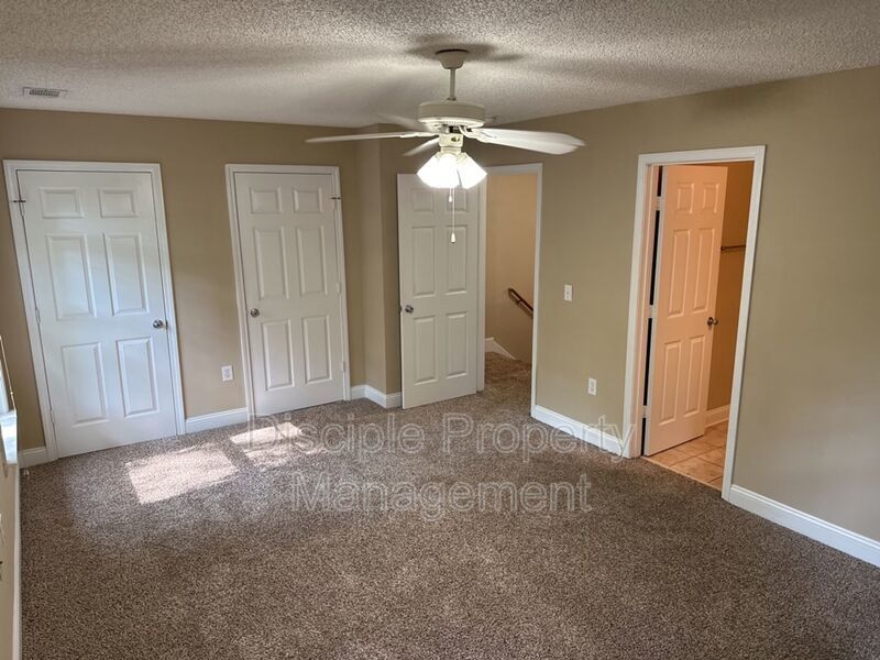 *JUST REDUCED W/ MOVE IN SPECIAL* 1/2 off the first month's rent with a signed lease by 01/16/2026 for 66 Landing Way #7 - END UNIT! property image