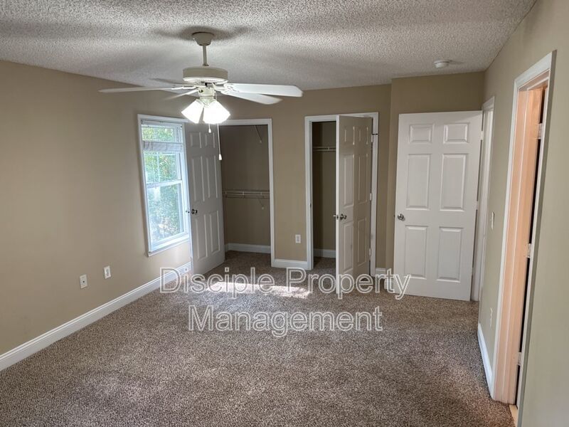 *JUST REDUCED W/ MOVE IN SPECIAL* 1/2 off the first month's rent with a signed lease by 01/16/2026 for 66 Landing Way #7 - END UNIT! property image