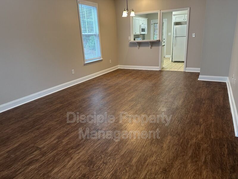 *JUST REDUCED W/ MOVE IN SPECIAL* 1/2 off the first month's rent with a signed lease by 01/16/2026 for 66 Landing Way #11 - END UNIT! property image