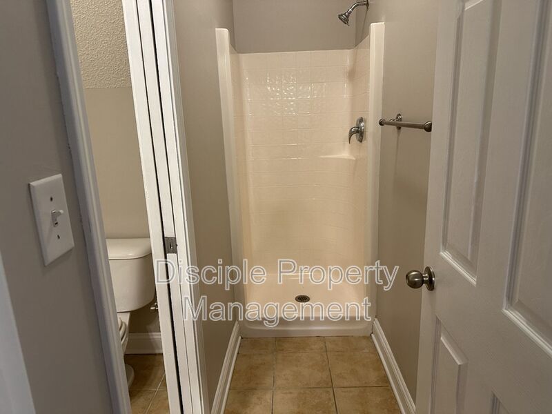 *JUST REDUCED W/ MOVE IN SPECIAL* 1/2 off the first month's rent with a signed lease by 01/16/2026 for 66 Landing Way #11 - END UNIT! property image