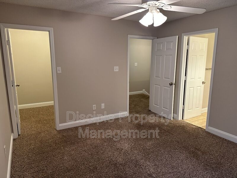 *JUST REDUCED W/ MOVE IN SPECIAL* 1/2 off the first month's rent with a signed lease by 01/16/2026 for 66 Landing Way #11 - END UNIT! property image