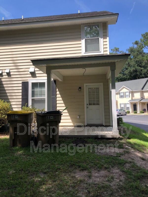 *JUST REDUCED W/ MOVE IN SPECIAL* 1/2 off the first month's rent with a signed lease by 01/16/2026 for 66 Landing Way #11 - END UNIT! property image