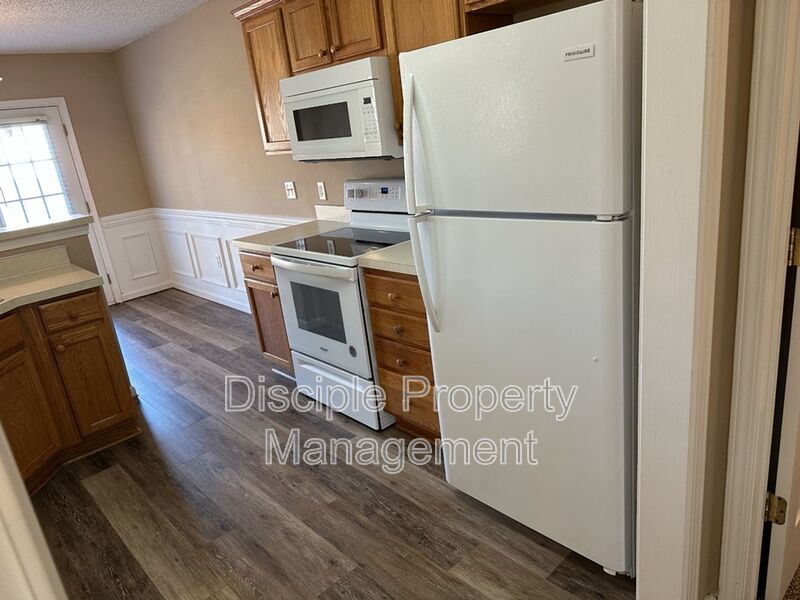*Available Now* 199 Lancaster Way property image
