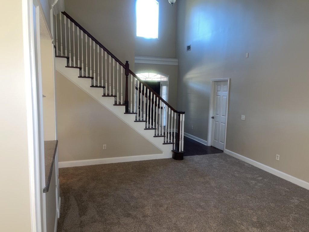 *Available Now* 186 Bristol Way property image