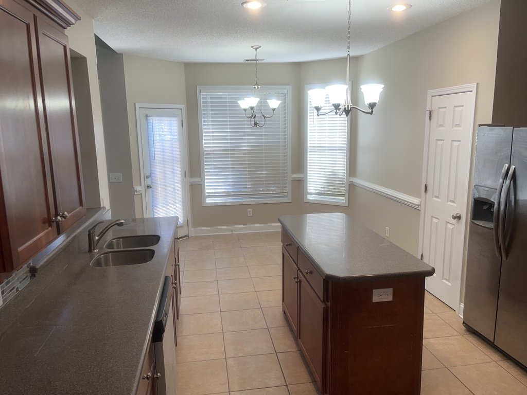 *Available Now* 186 Bristol Way property image