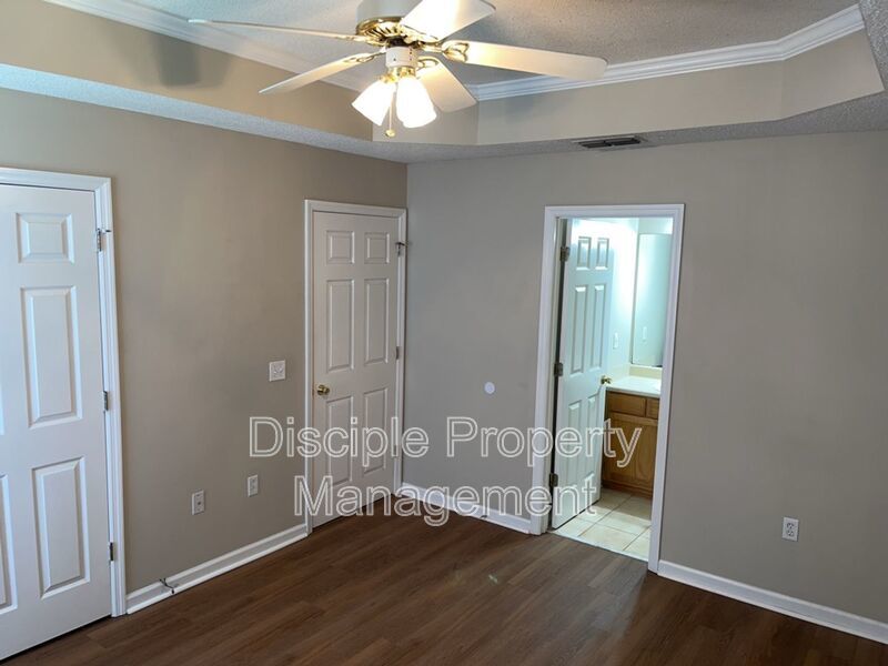 *MOVE-IN SPECIAL!* 1/2 off the first month's rent with a signed lease by 03/06/2026 for Savage Creek Apartment 2D, Upstairs property image