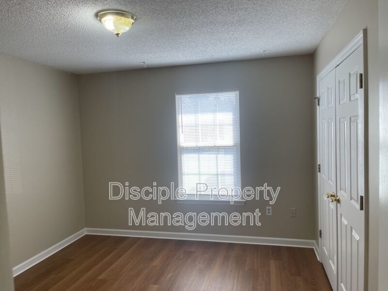 *MOVE-IN SPECIAL!* 1/2 off the first month's rent with a signed lease by 03/06/2026 for Savage Creek Apartment 2D, Upstairs property image