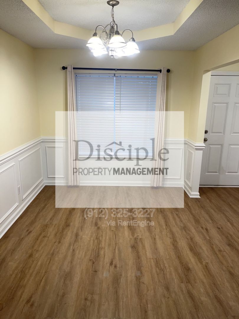 *RENT REDUCTION WITH MOVE-IN SPECIAL!* 1/2 off the first month's rent with a signed lease by 04/17/2026 for 295 Creekside Circle property image