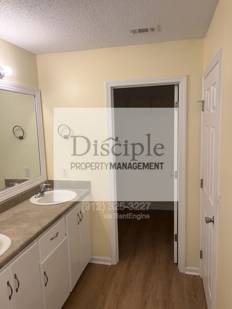 *RENT REDUCTION WITH MOVE-IN SPECIAL!* 1/2 off the first month's rent with a signed lease by 04/17/2026 for 295 Creekside Circle property image