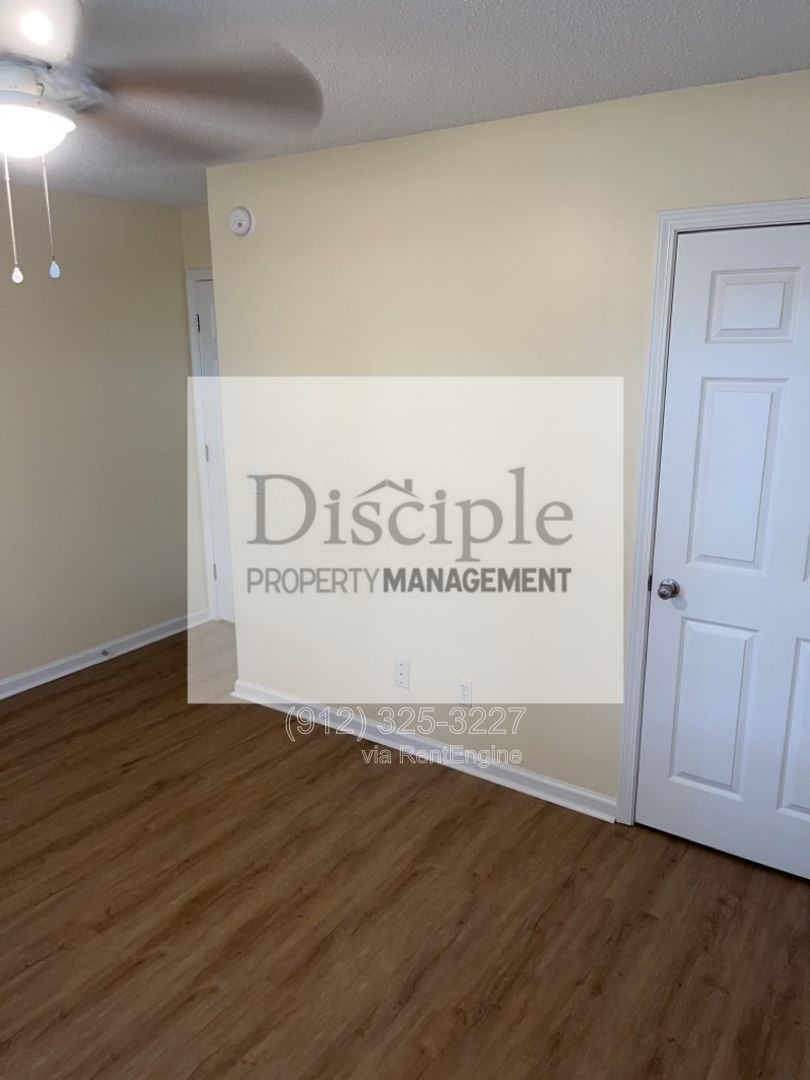 *RENT REDUCTION WITH MOVE-IN SPECIAL!* 1/2 off the first month's rent with a signed lease by 04/17/2026 for 295 Creekside Circle property image