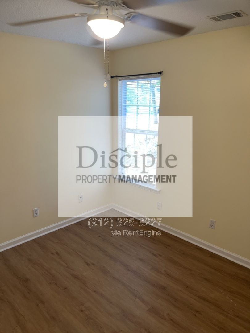 *RENT REDUCTION WITH MOVE-IN SPECIAL!* 1/2 off the first month's rent with a signed lease by 04/17/2026 for 295 Creekside Circle property image