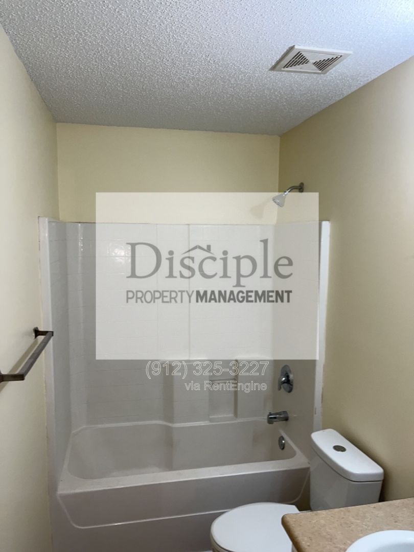 *RENT REDUCTION WITH MOVE-IN SPECIAL!* 1/2 off the first month's rent with a signed lease by 04/17/2026 for 295 Creekside Circle property image