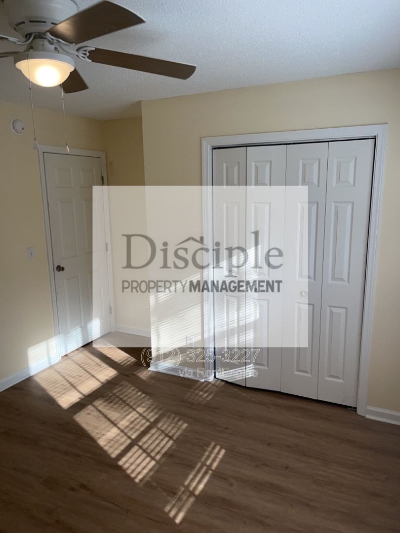 *RENT REDUCTION WITH MOVE-IN SPECIAL!* 1/2 off the first month's rent with a signed lease by 04/17/2026 for 295 Creekside Circle property image