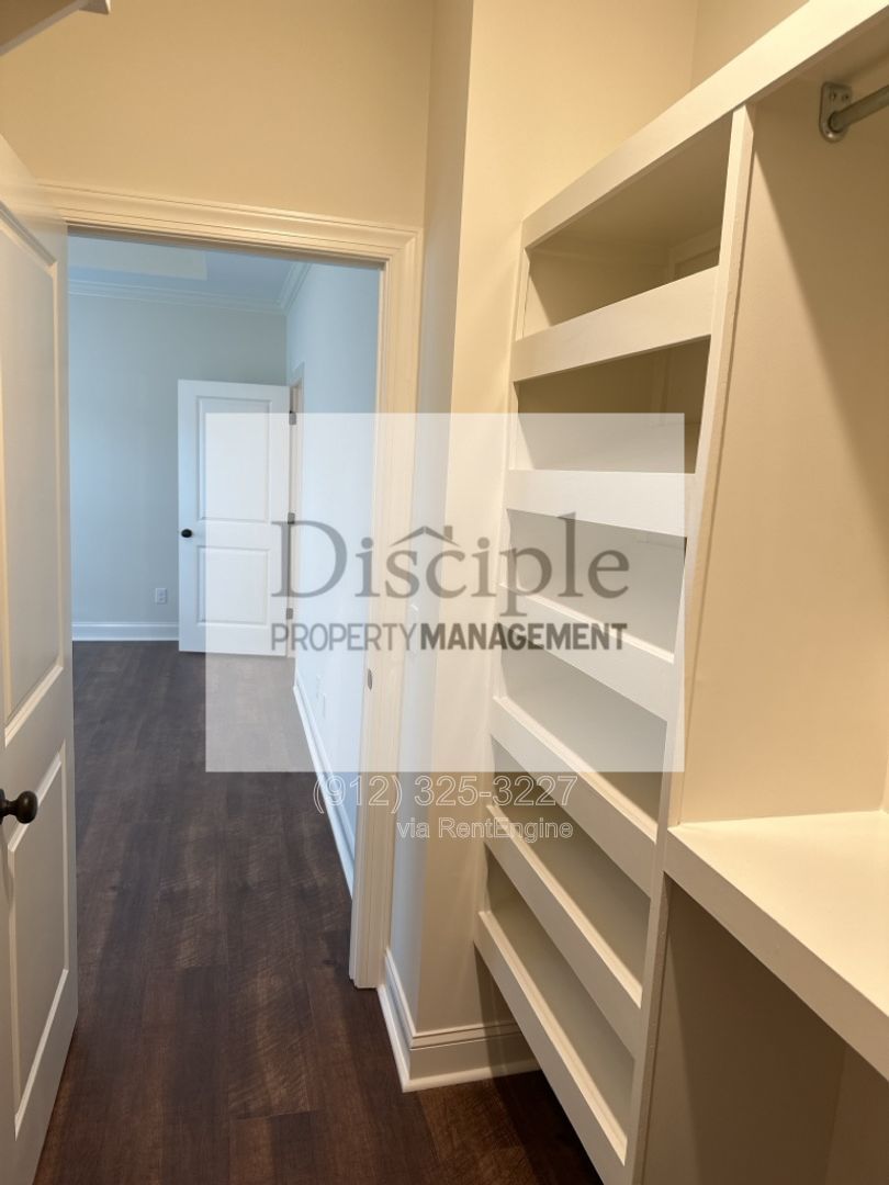 *JUST REDUCED WITH MOVE-IN SPECIAL! $500 off of first month's rent with a signed lease by 07/17/2026* - 15 Ennis Road property image