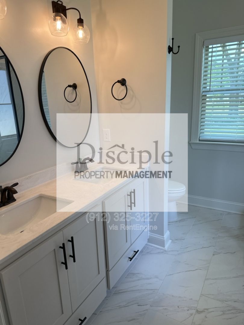 *JUST REDUCED WITH MOVE-IN SPECIAL! $500 off of first month's rent with a signed lease by 07/17/2026* - 15 Ennis Road property image