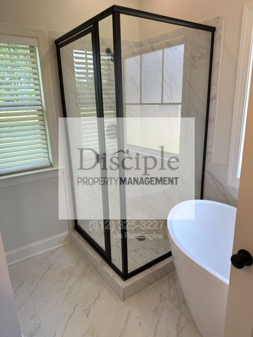 *JUST REDUCED WITH MOVE-IN SPECIAL! $500 off of first month's rent with a signed lease by 07/17/2026* - 15 Ennis Road property image