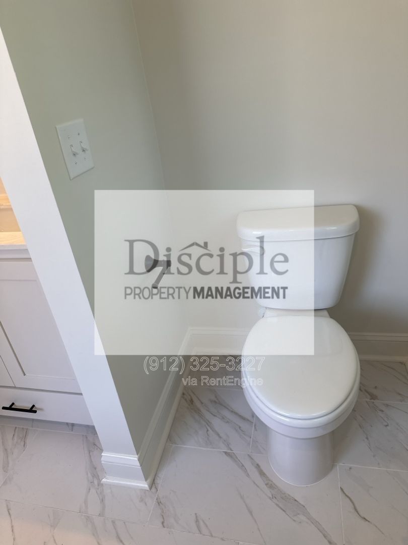 *JUST REDUCED WITH MOVE-IN SPECIAL! $500 off of first month's rent with a signed lease by 07/17/2026* - 15 Ennis Road property image