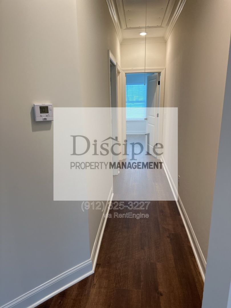 *JUST REDUCED WITH MOVE-IN SPECIAL! $500 off of first month's rent with a signed lease by 07/17/2026* - 15 Ennis Road property image