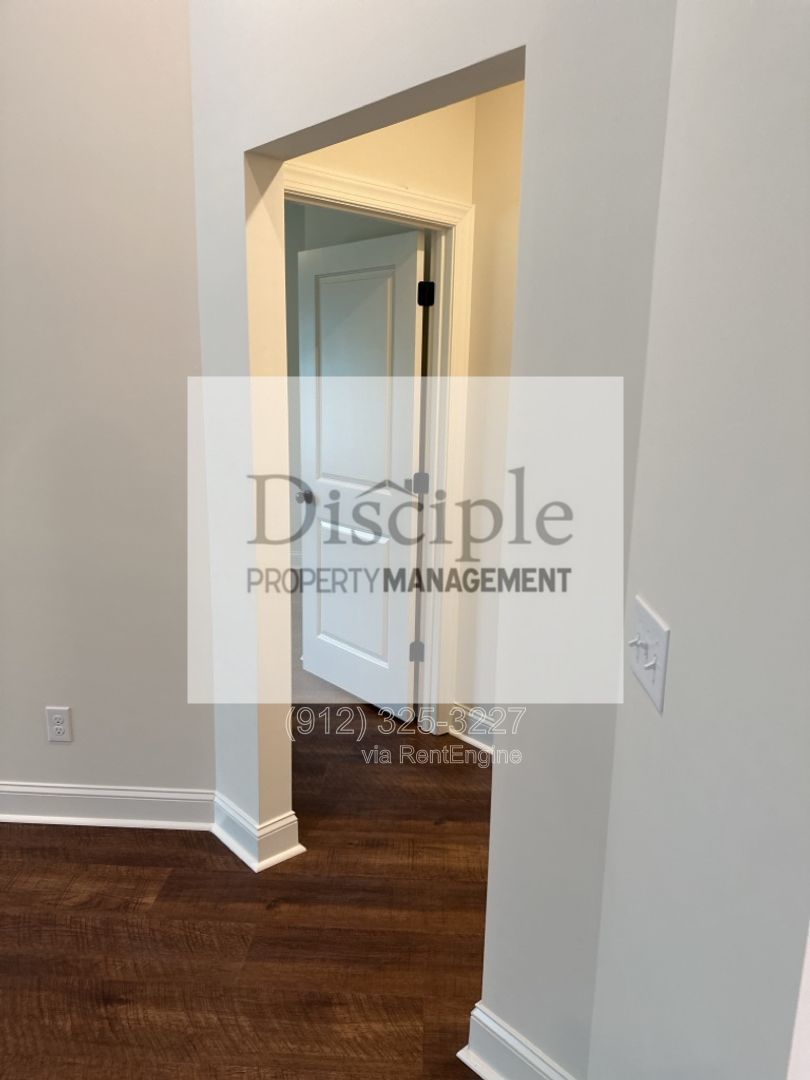 *JUST REDUCED WITH MOVE-IN SPECIAL! $500 off of first month's rent with a signed lease by 07/17/2026* - 15 Ennis Road property image