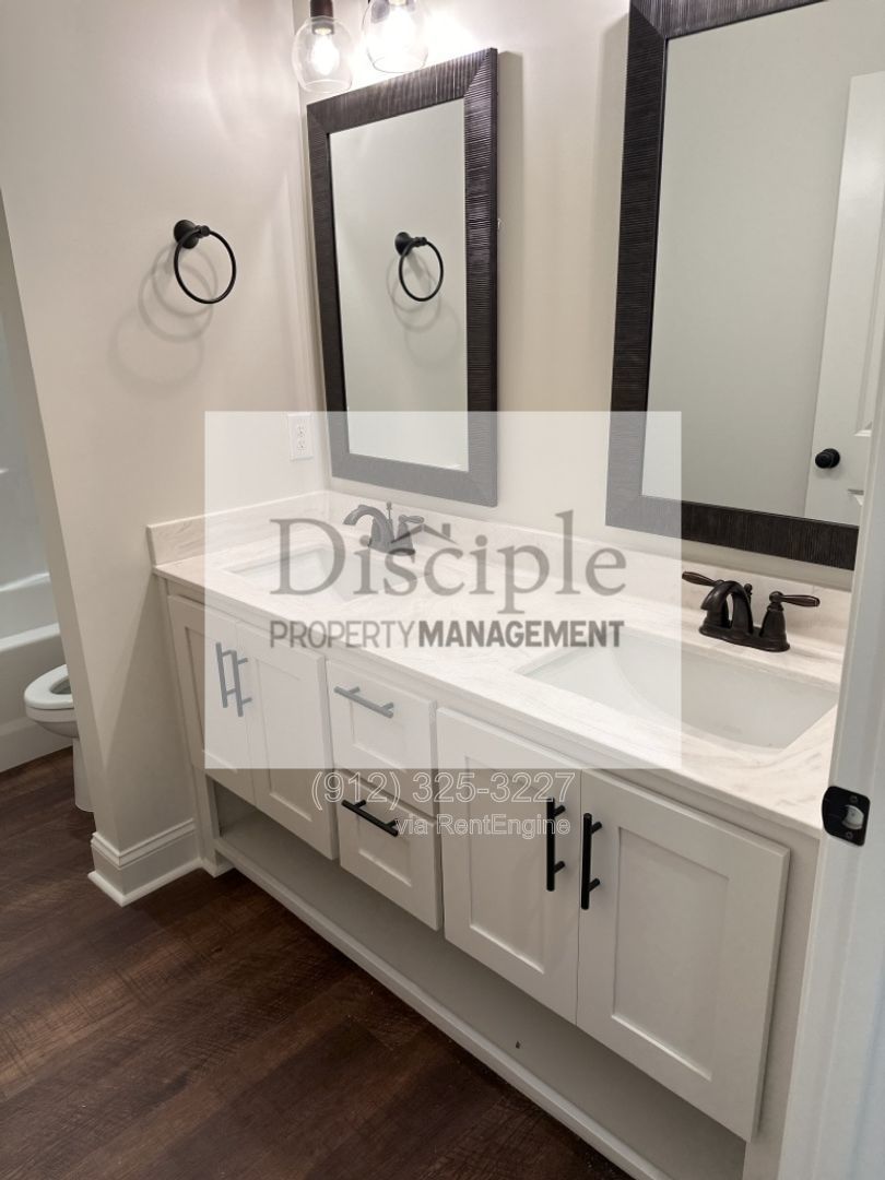 *JUST REDUCED WITH MOVE-IN SPECIAL! $500 off of first month's rent with a signed lease by 07/17/2026* - 15 Ennis Road property image
