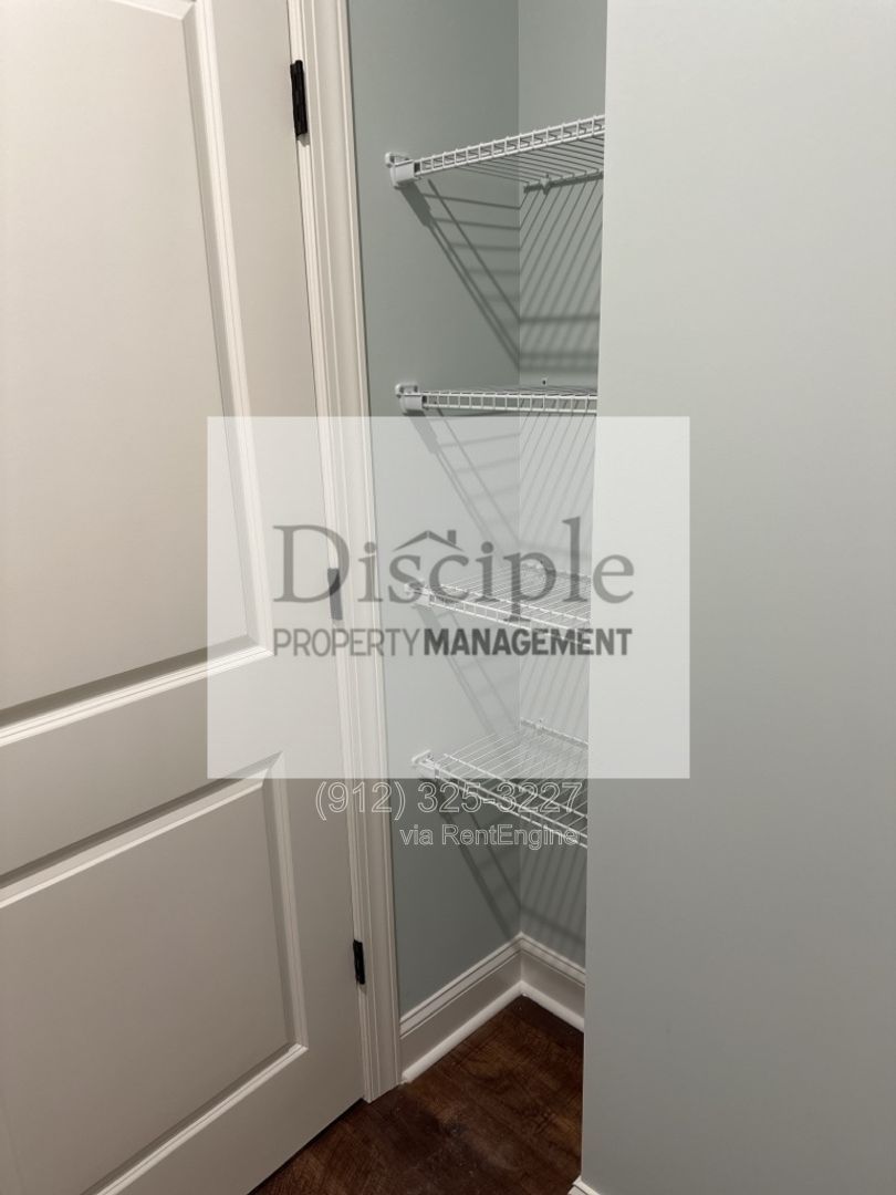 *JUST REDUCED WITH MOVE-IN SPECIAL! $500 off of first month's rent with a signed lease by 07/17/2026* - 15 Ennis Road property image