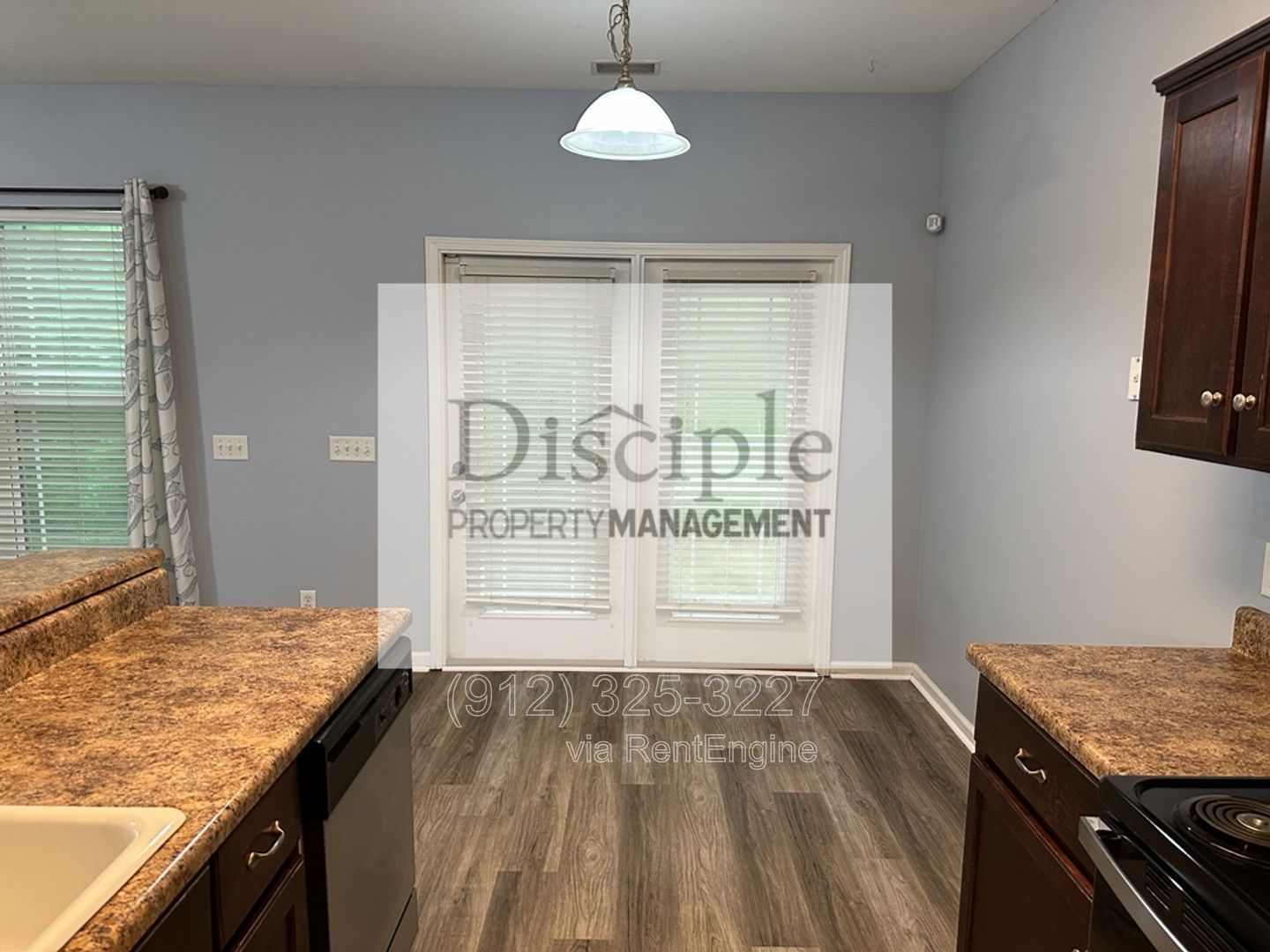 *Available Now!* - 250 SUMMER HILL WAY property image