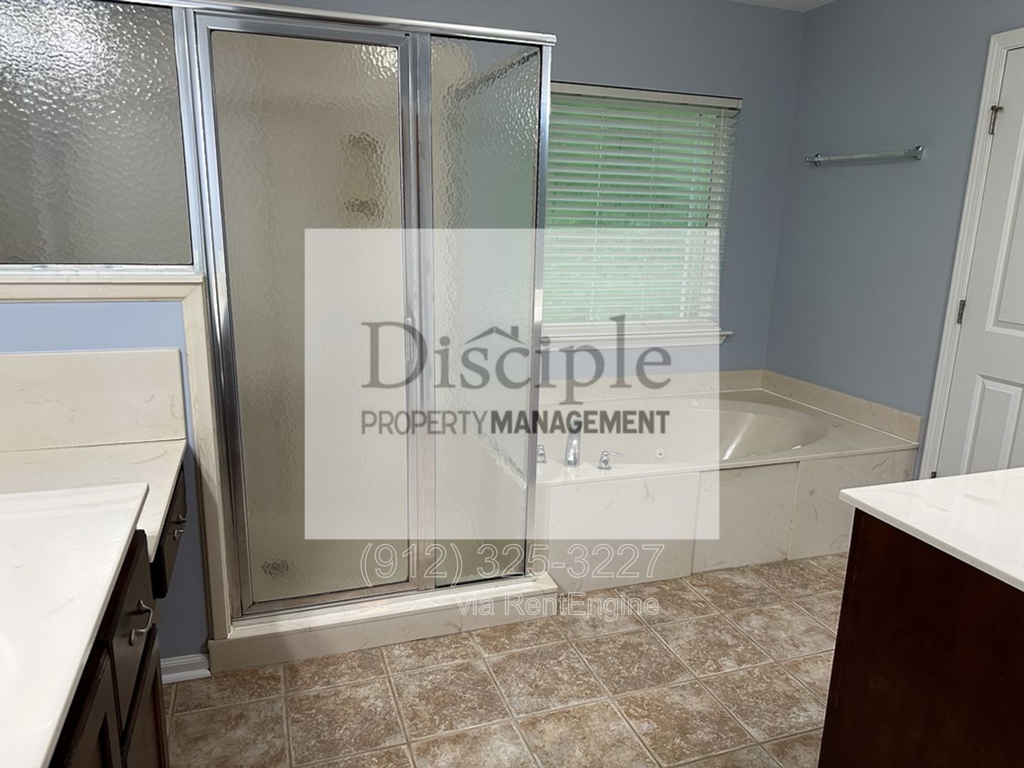 *Available Now!* - 250 SUMMER HILL WAY property image
