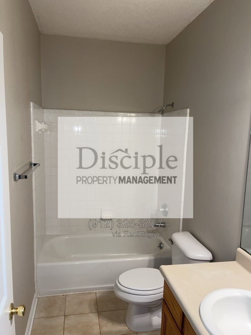 *MOVE-IN SPECIAL!* Free first month's rent with a signed lease by 08/21/2026 for Savage Creek Apt 7B – Downstairs unit property image