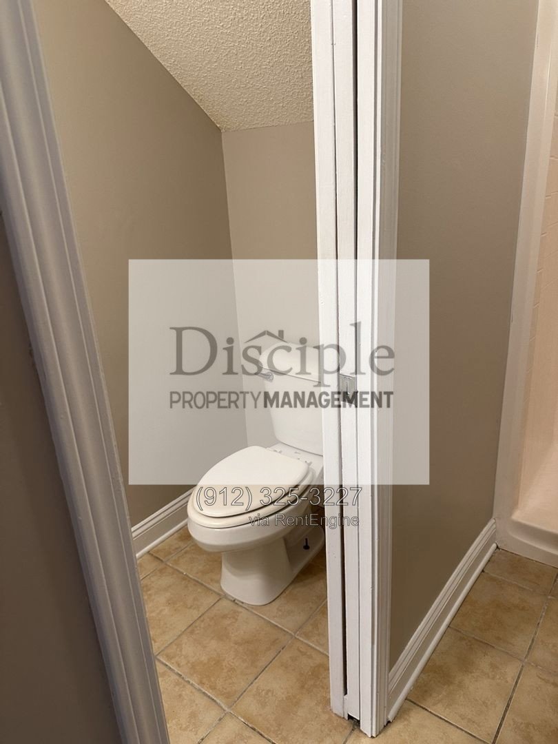 *Available Now* 66 Landing Way, Unit 11 property image
