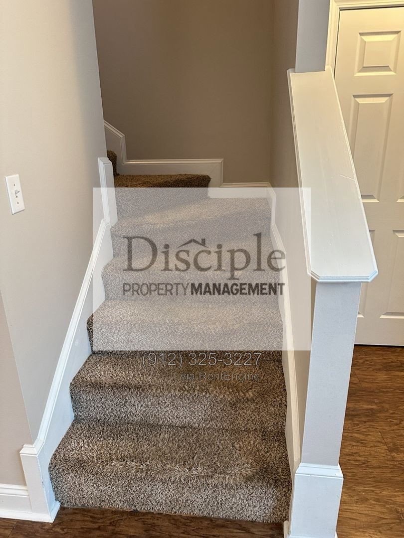 *Available Now* 66 Landing Way, Unit 11 property image