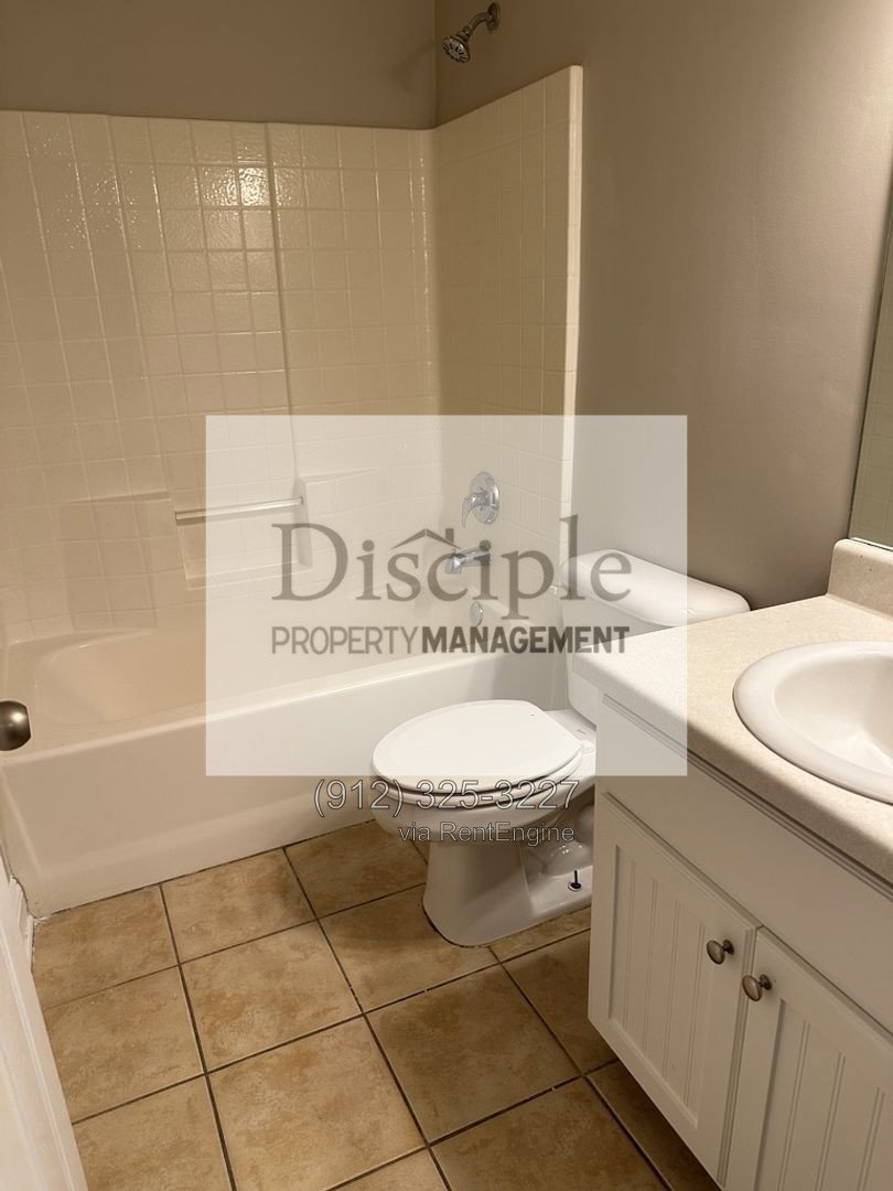 *Available Now* 66 Landing Way, Unit 11 property image