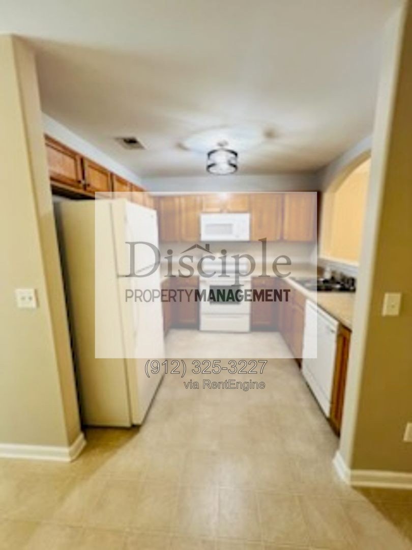 *RENT REDUCTION W/ MOVE-IN SPECIAL! $500 off of first month's rent with a signed lease by 10/23/2026* for 50 Winter Lake Circle property image
