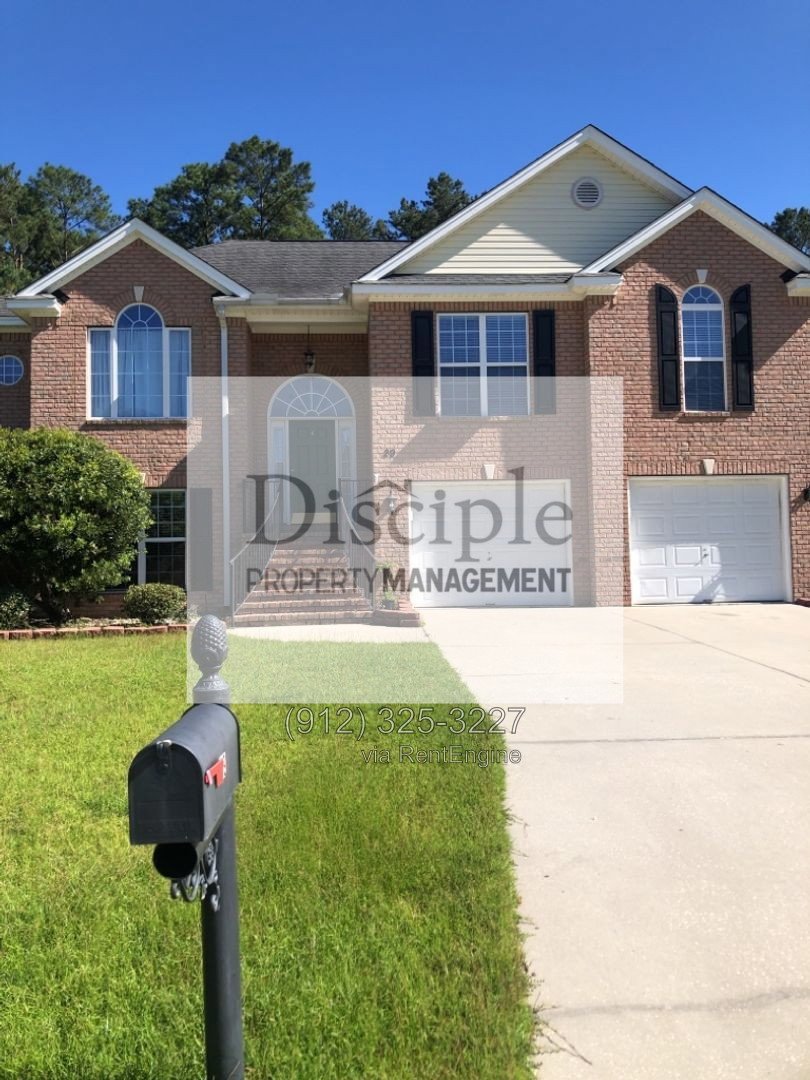 *RENT REDUCTION W/ MOVE-IN SPECIAL!* $500 off of first month's rent with a signed lease by 10/23/2026 - 29 Dee Henderson Drive - Richmond Place Neighborhood property image