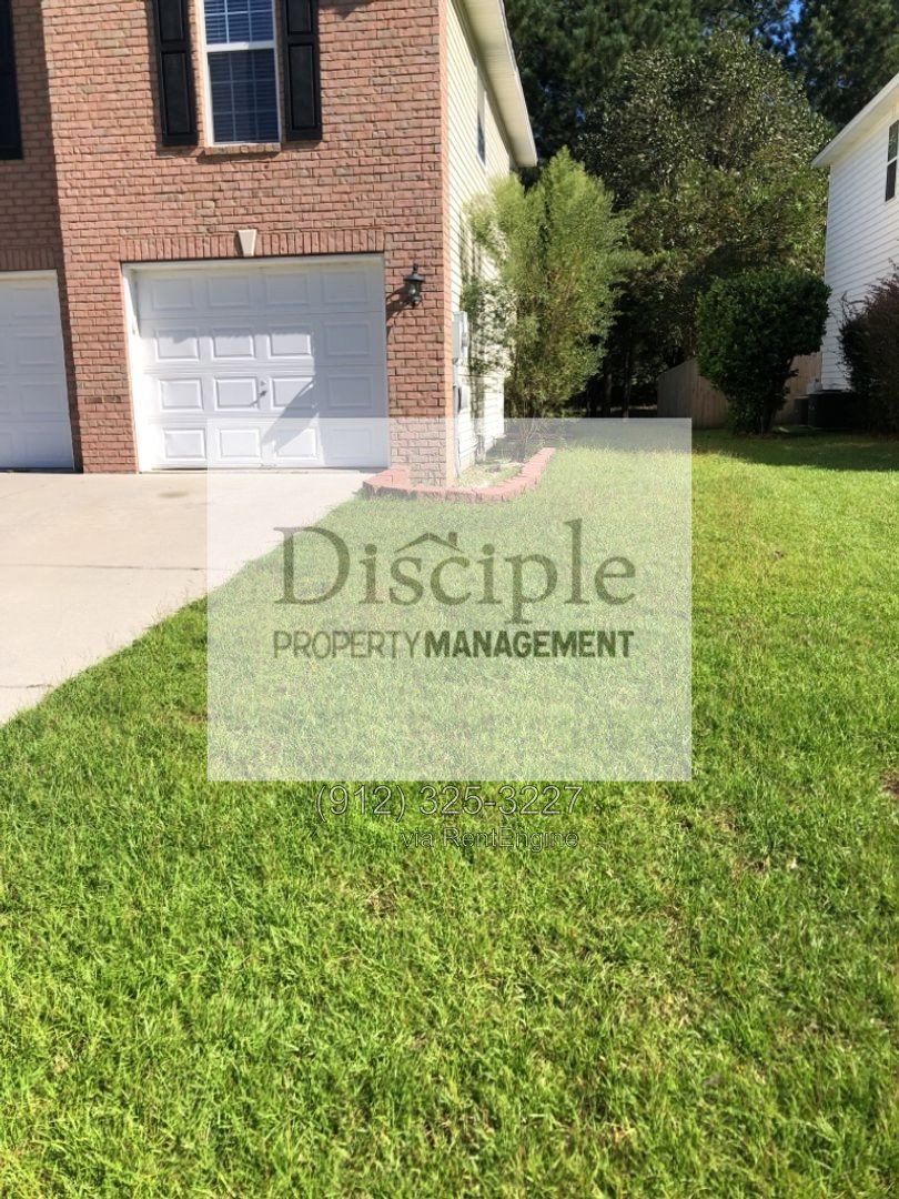 *RENT REDUCTION W/ MOVE-IN SPECIAL!* $500 off of first month's rent with a signed lease by 10/23/2026 - 29 Dee Henderson Drive - Richmond Place Neighborhood property image