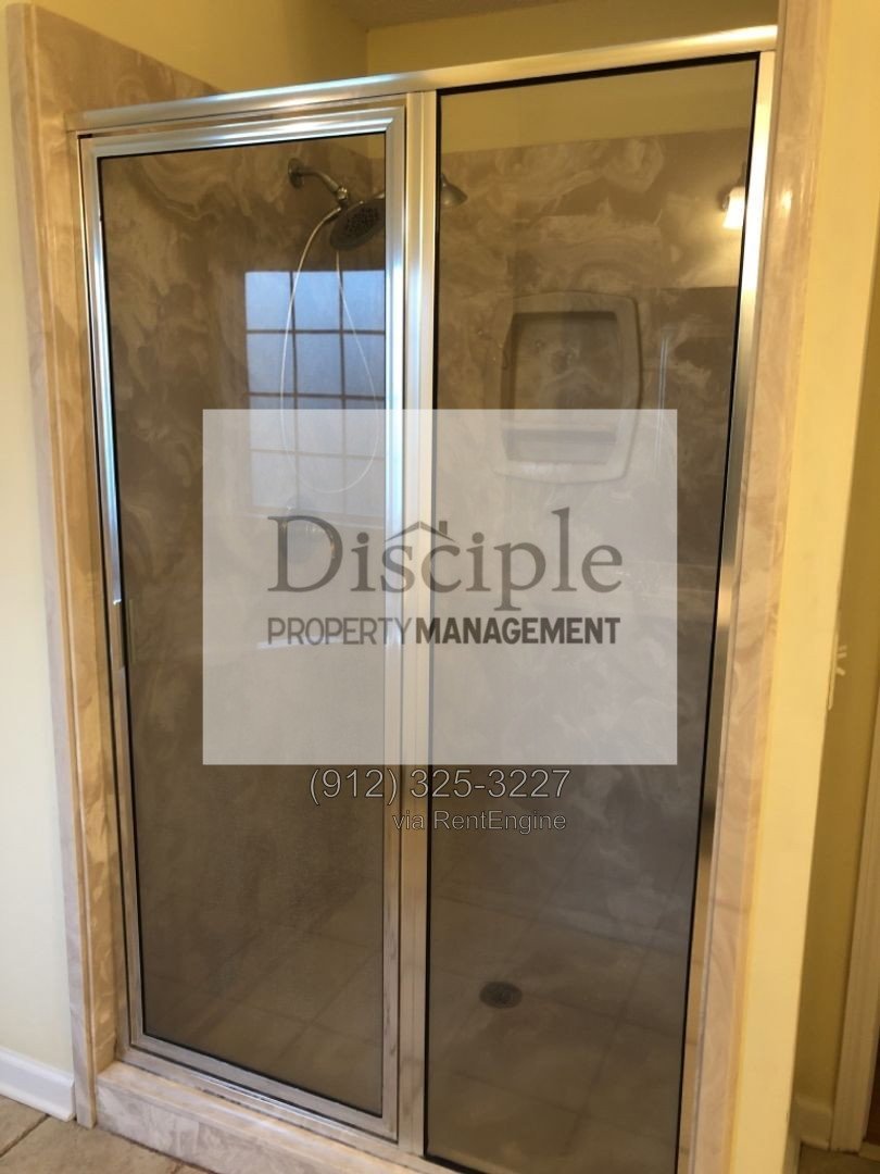 *RENT REDUCTION W/ MOVE-IN SPECIAL!* $500 off of first month's rent with a signed lease by 10/23/2026 - 29 Dee Henderson Drive - Richmond Place Neighborhood property image