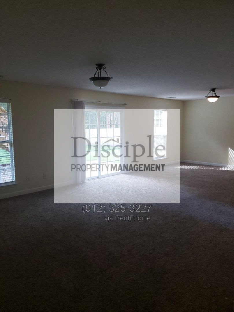 *RENT REDUCTION W/ MOVE-IN SPECIAL!* $500 off of first month's rent with a signed lease by 10/23/2026 - 29 Dee Henderson Drive - Richmond Place Neighborhood property image