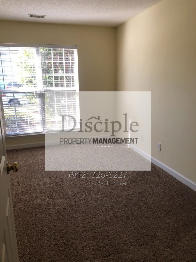 *RENT REDUCTION W/ MOVE-IN SPECIAL!* $500 off of first month's rent with a signed lease by 10/23/2026 - 29 Dee Henderson Drive - Richmond Place Neighborhood property image
